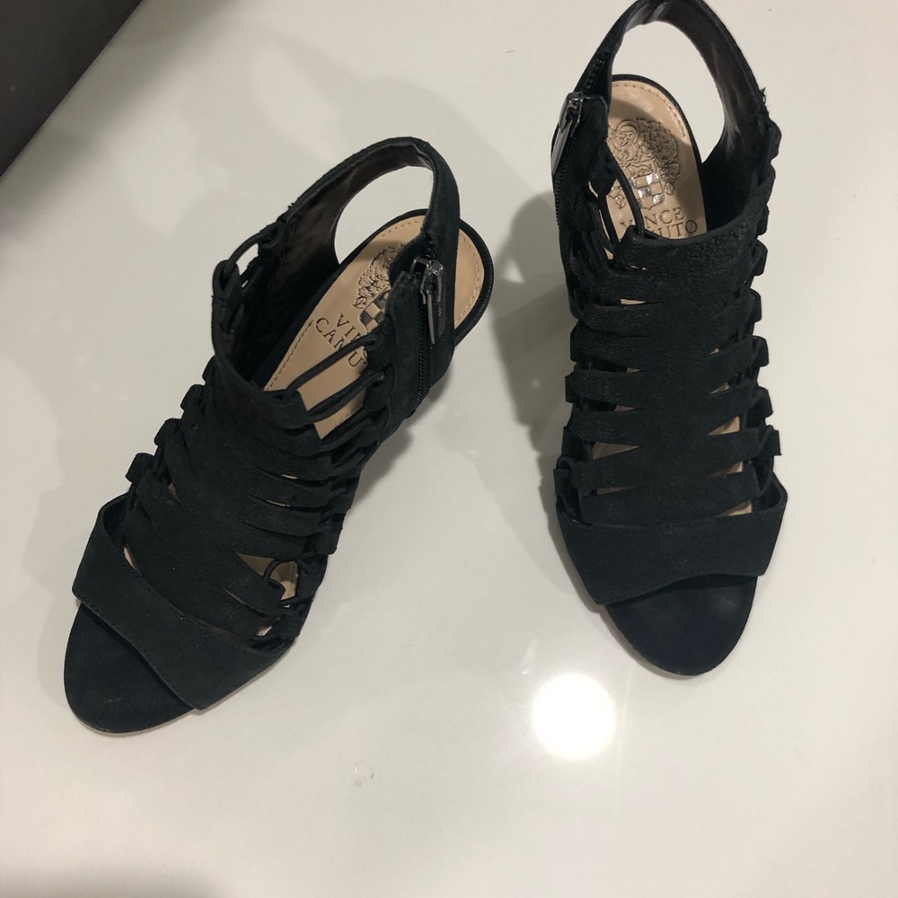 Vince Camuto size 5 black wedges